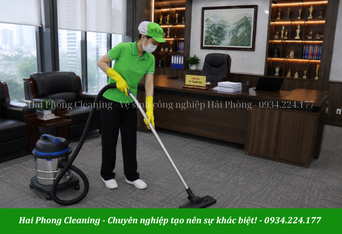 Thường xuyên hút bụi và giặt thảm