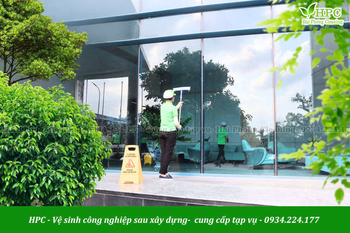 Có trách nhiệm giữ gìn vệ sinh môi trường làm việc sạch sẽ